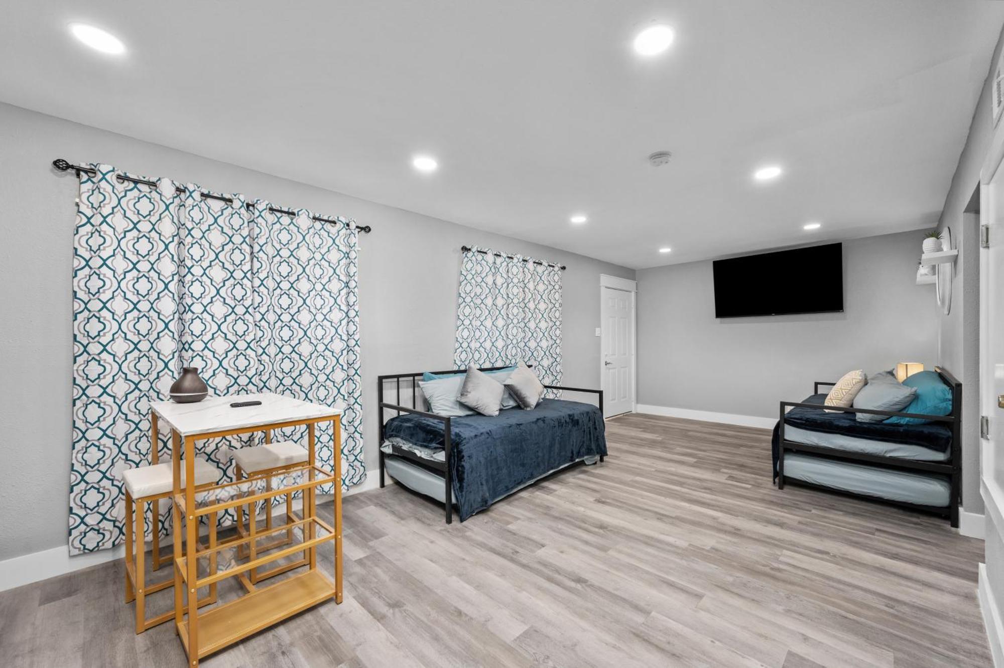 Comfortable 2Br Apt In Vibrant Houston Heights Buitenkant foto