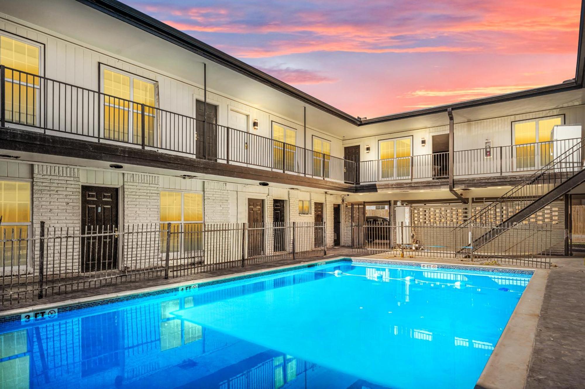 Comfortable 2Br Apt In Vibrant Houston Heights Buitenkant foto